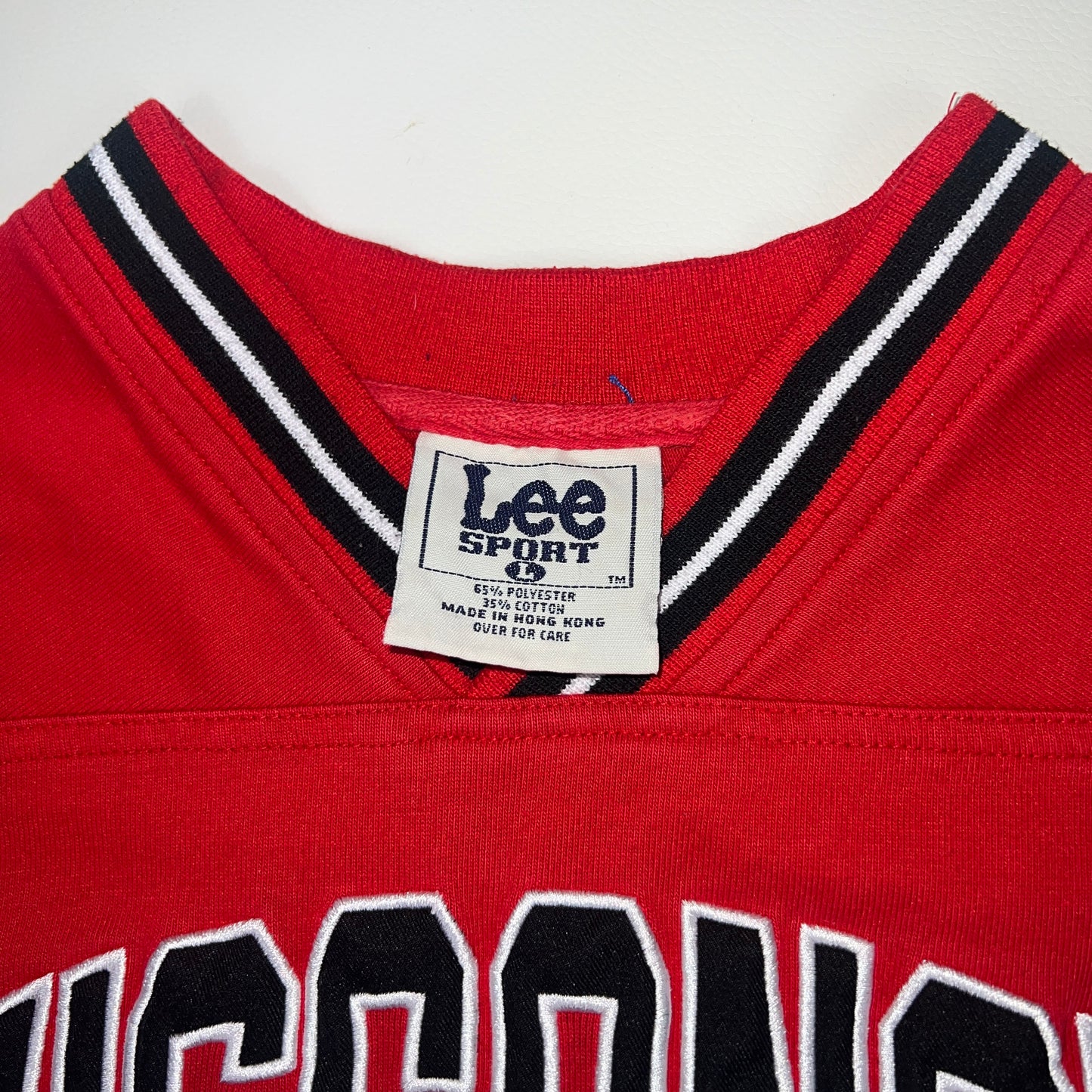 Vintage Wisconsin Badgers sweatshirt Lee Sports - Large VNeck