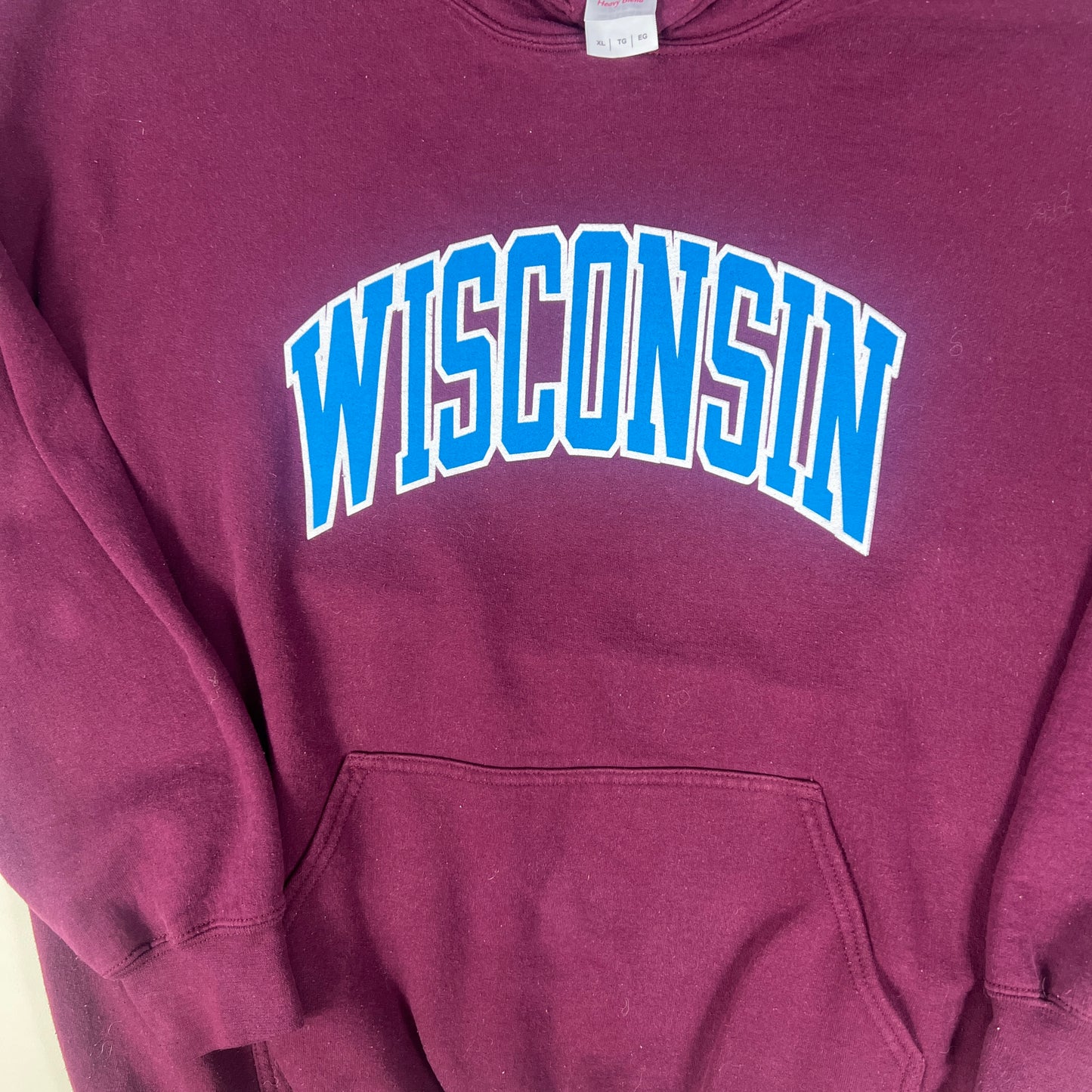 Retro Wisconsin Badgers Hoodie - XL - Gildan Alternate Colorway
