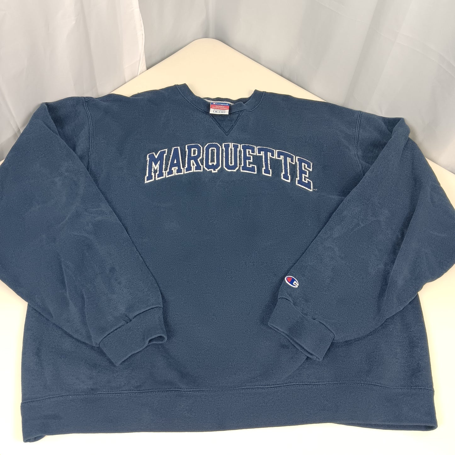 Marquette University Vintage Champion Sweatshirt - X-Large