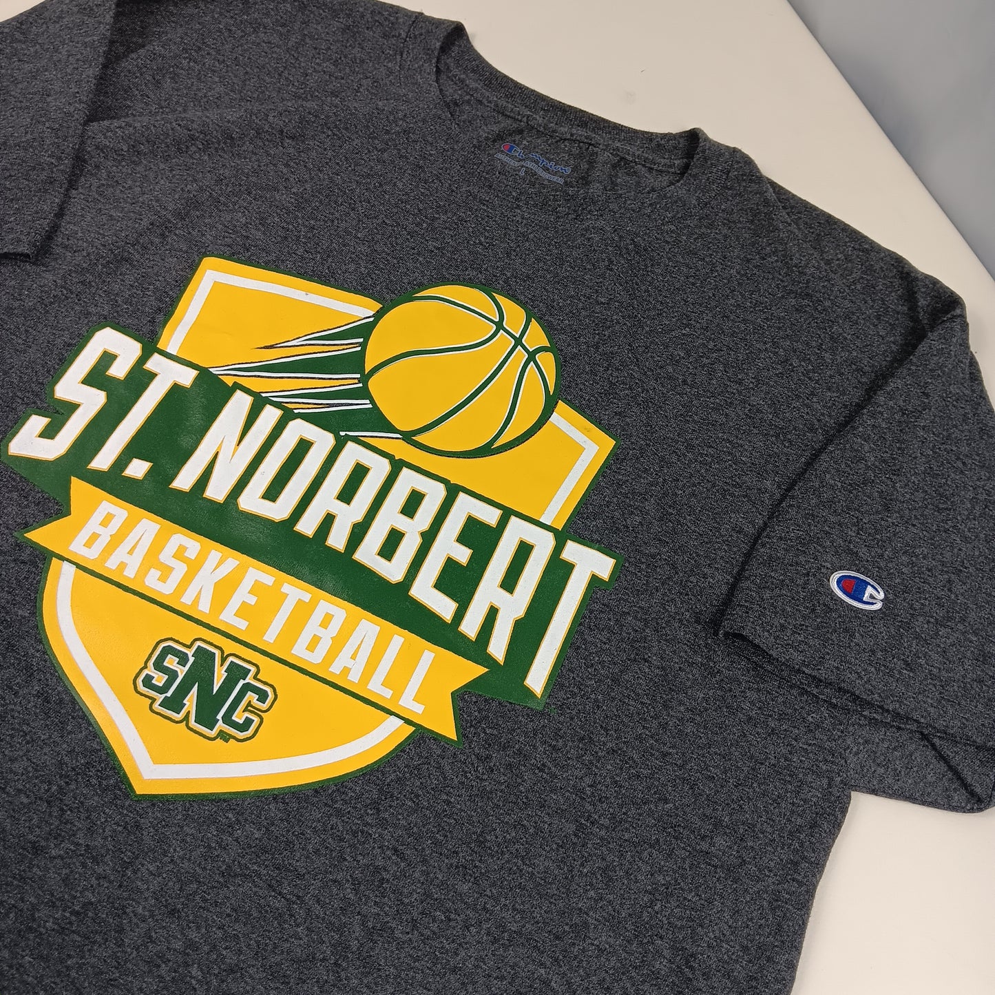 St Norbert College Basketball T-Shirt - Champion - Large