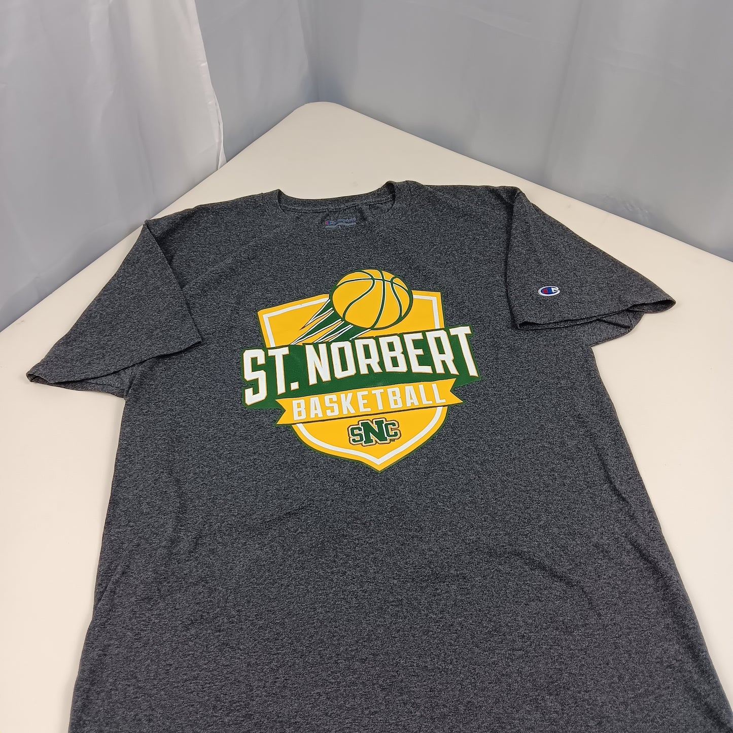 St Norbert College Basketball T-Shirt - Champion - Large