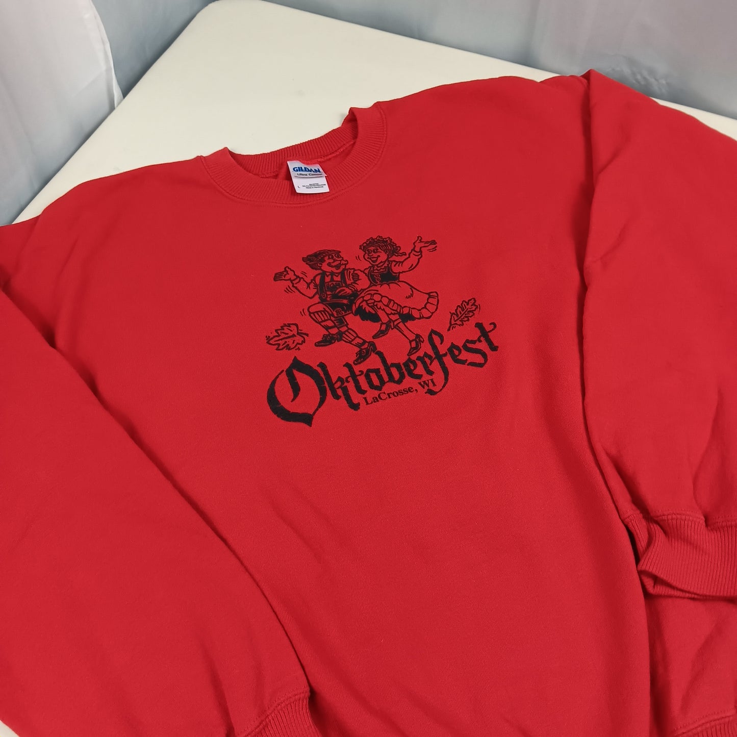 UW LaCrosse Retro Oktoberfest Sweatshirt - Large - Gildan