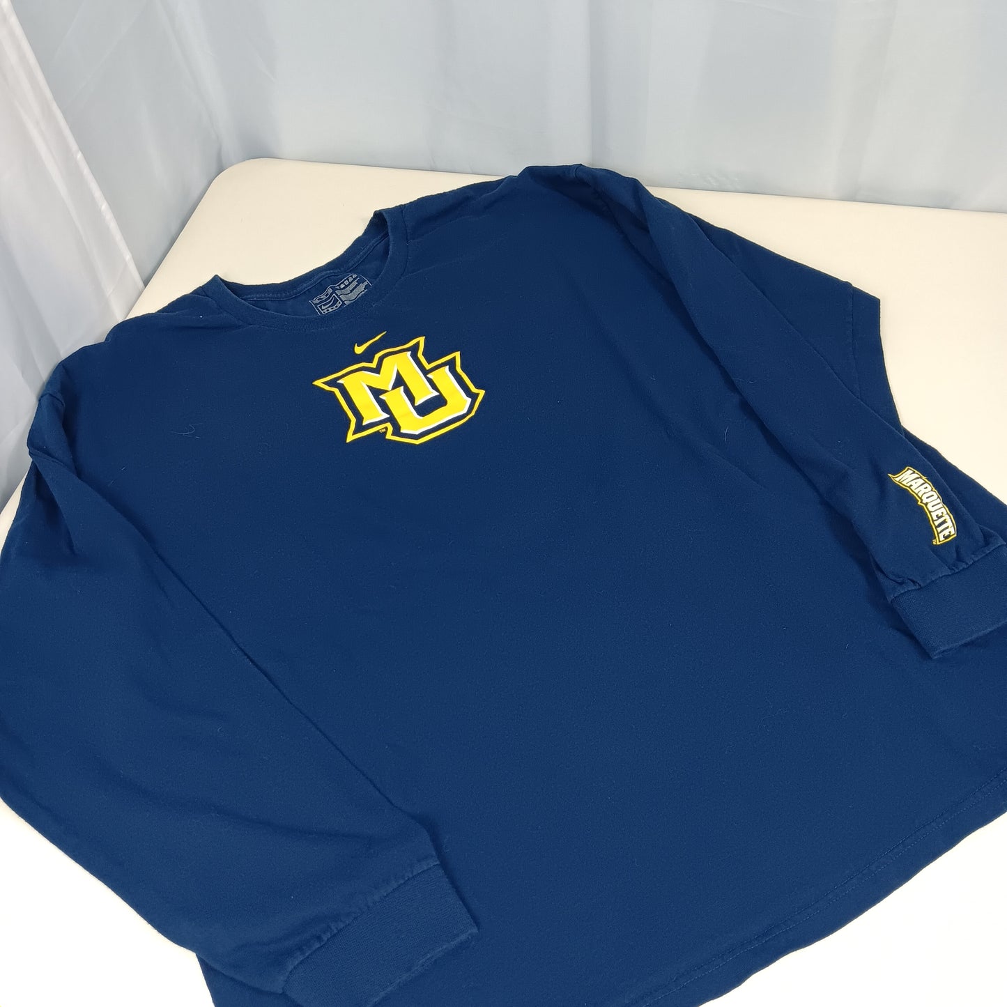 Marquette University Long Sleeve Shirt - XXL - Nike