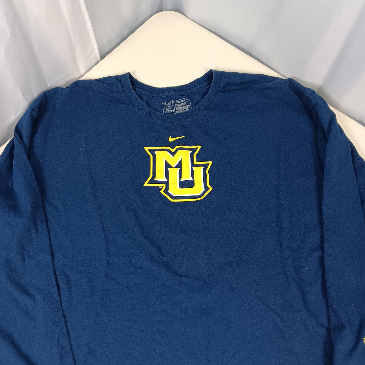 Marquette University Long Sleeve Shirt - XXL - Nike
