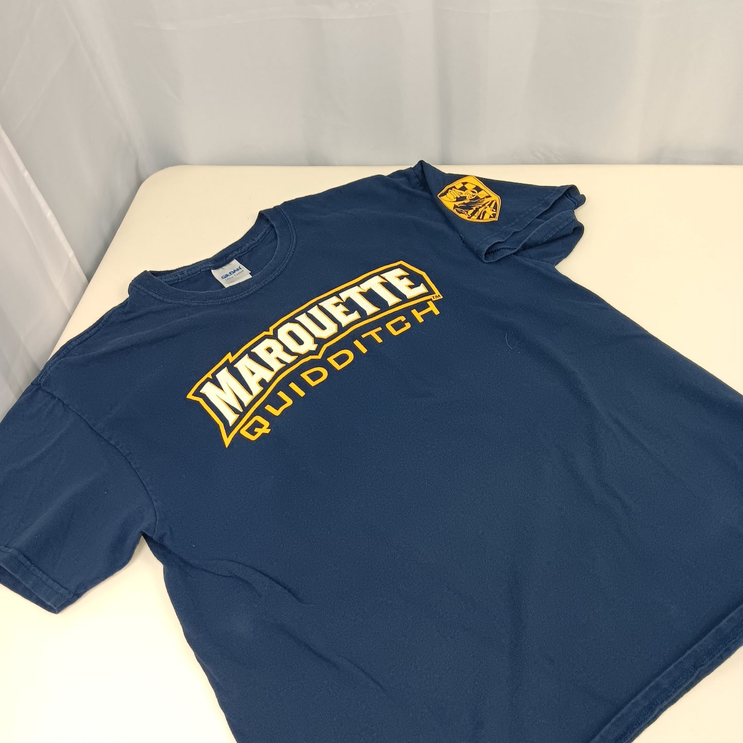 Marquette University Quidditch Team Shirt - Large - Gildan