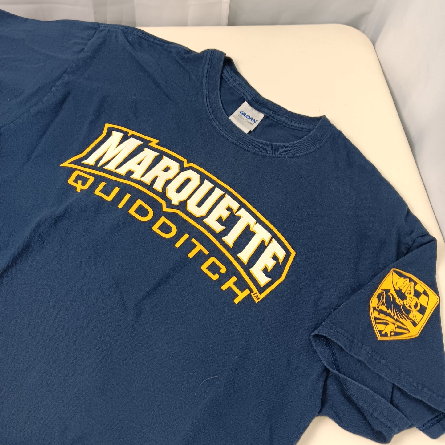 Marquette University Quidditch Team Shirt - Large - Gildan