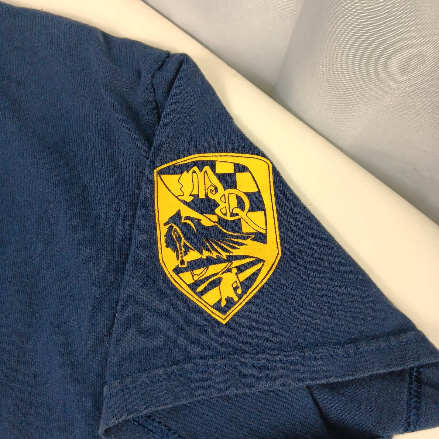 Marquette University Quidditch Team Shirt - Large - Gildan