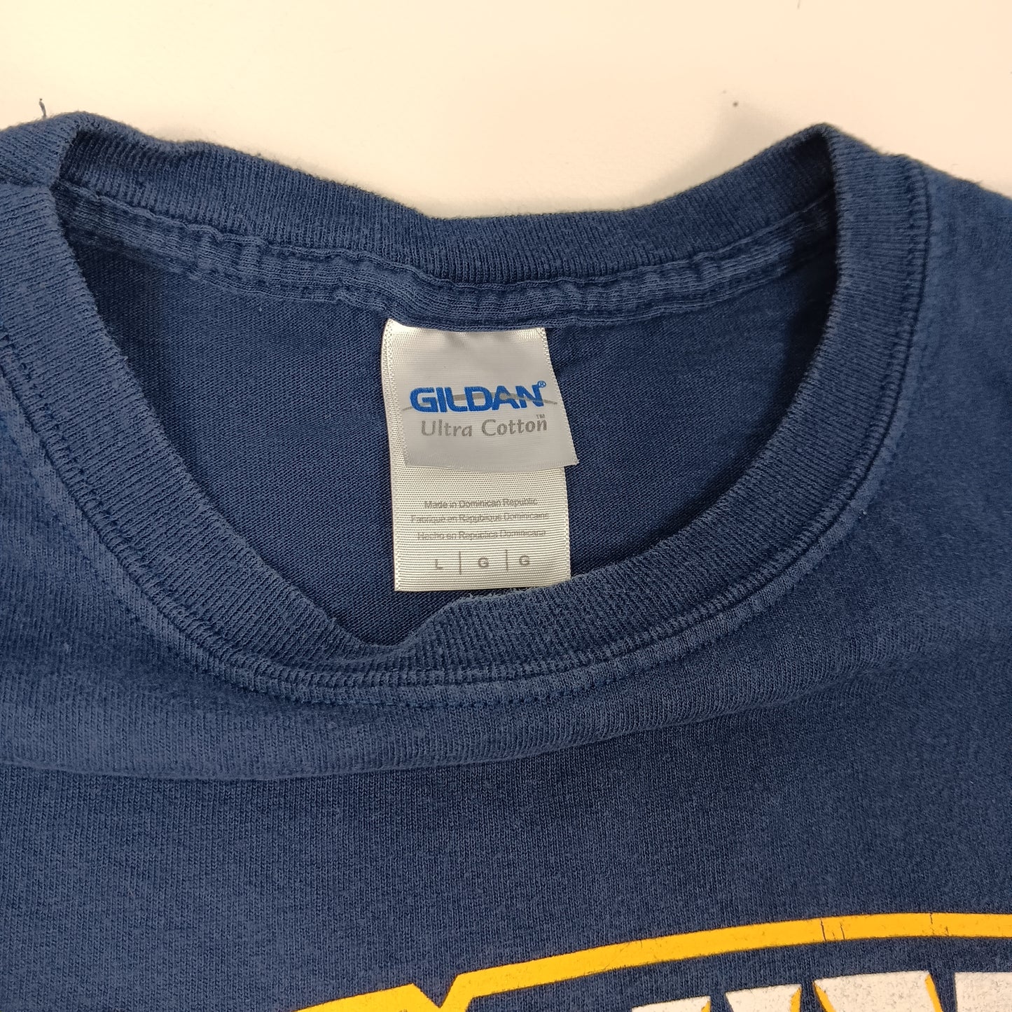 Marquette University Quidditch Team Shirt - Large - Gildan