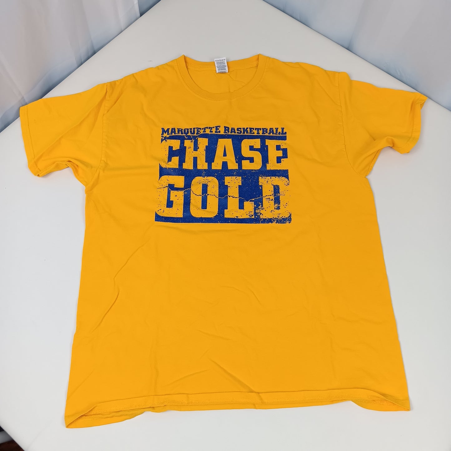 Marquette University Basketball "Chase Gold" Fan Tee - Large - Fruit Of The Loom