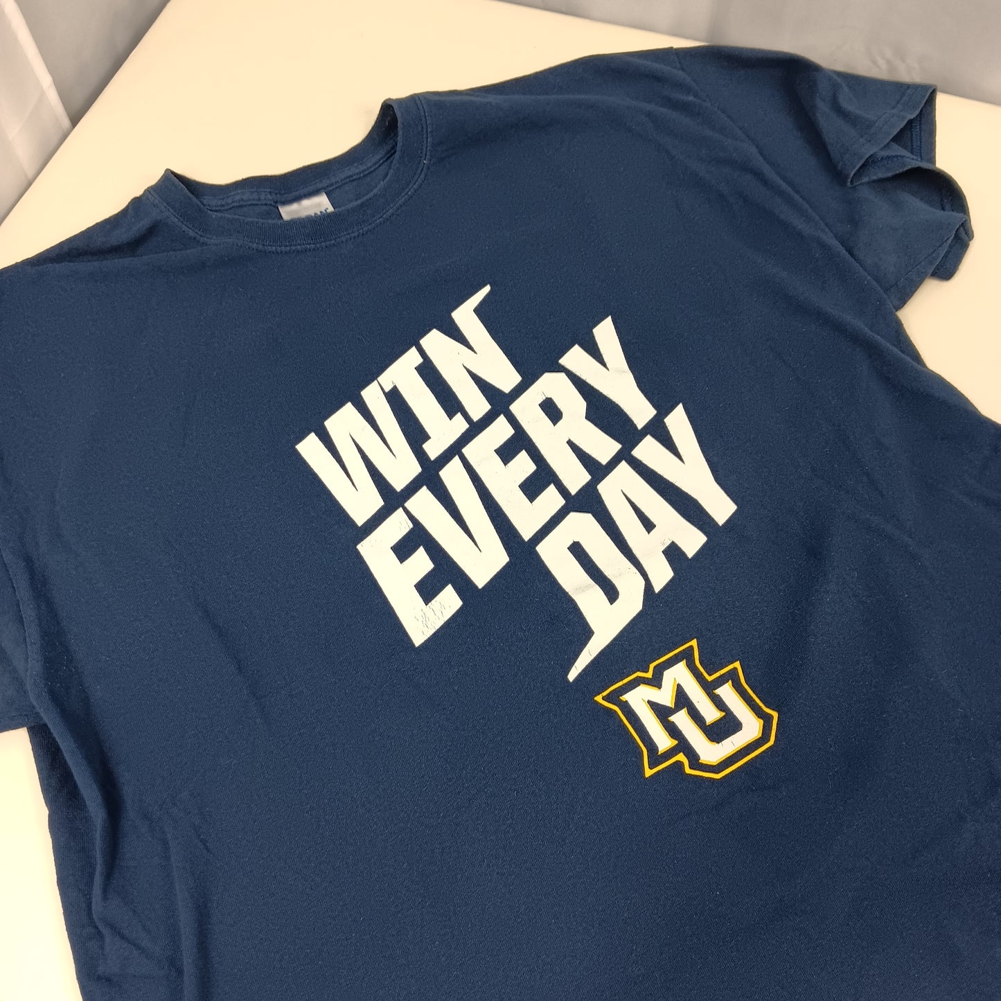 Marquette University "Win Every Day" Shirt - XL - Gildan