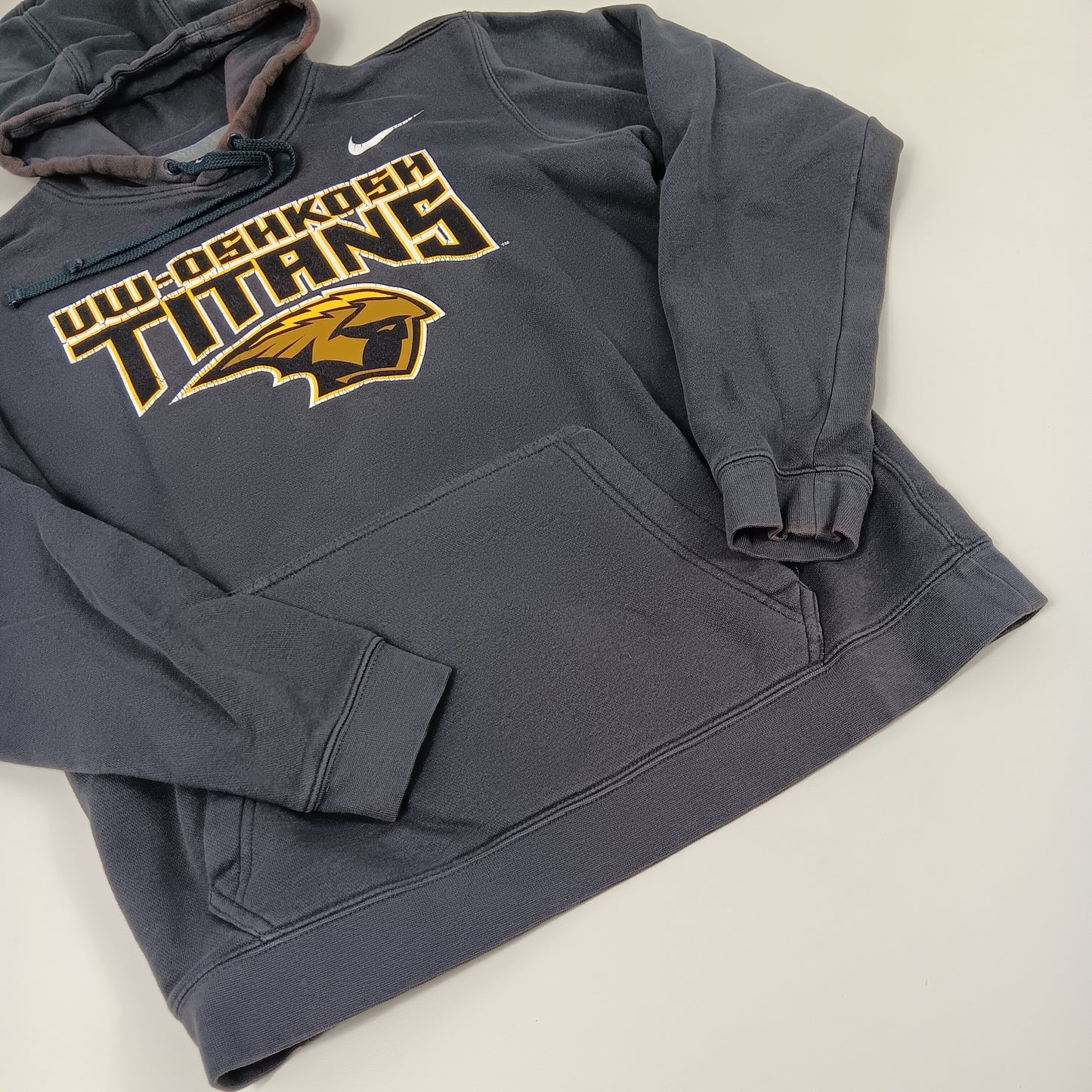 UW Oshkosh Logo Hoodie - Medium - Nike