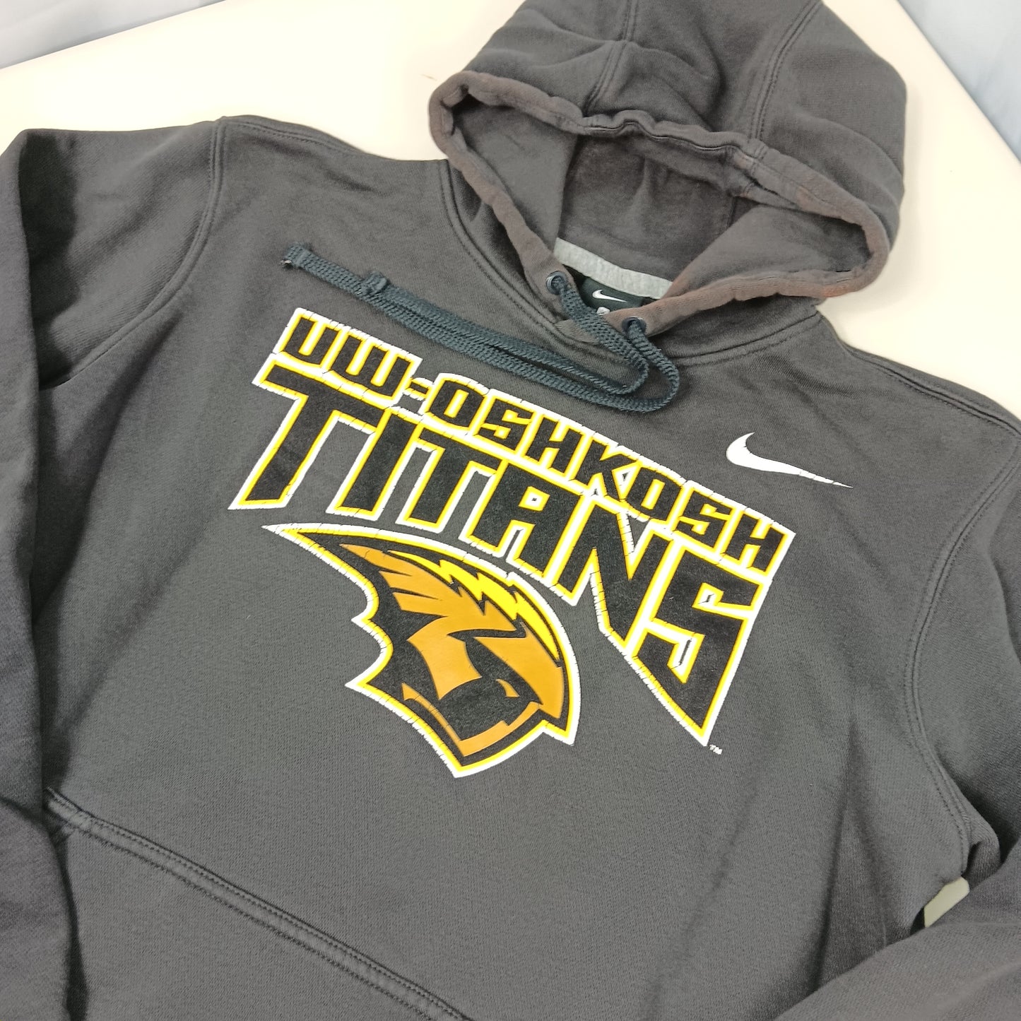 UW Oshkosh Logo Hoodie - Medium - Nike