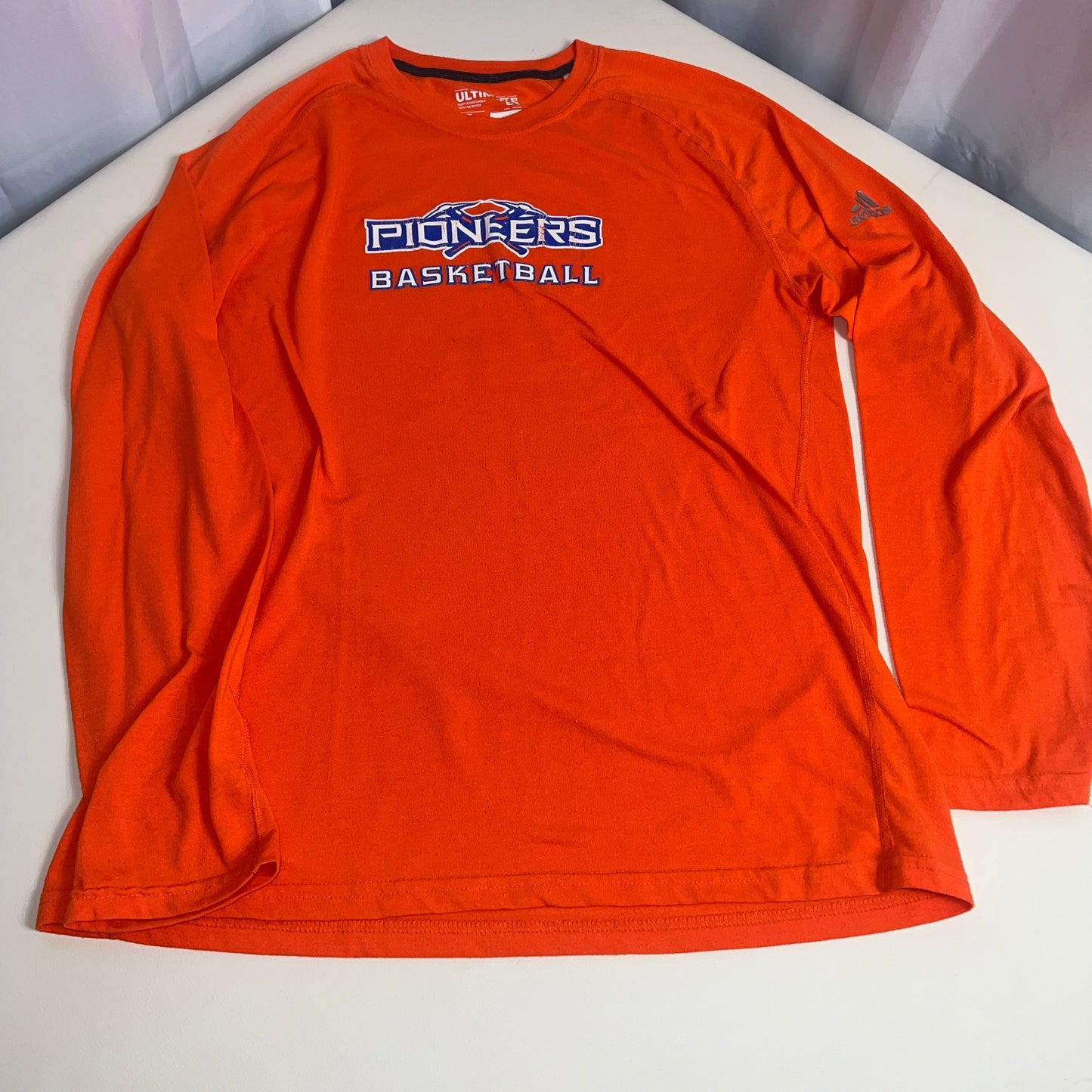 UW Platteville Pioneers Basketball Long Sleeve Shirt - Large - Adidas