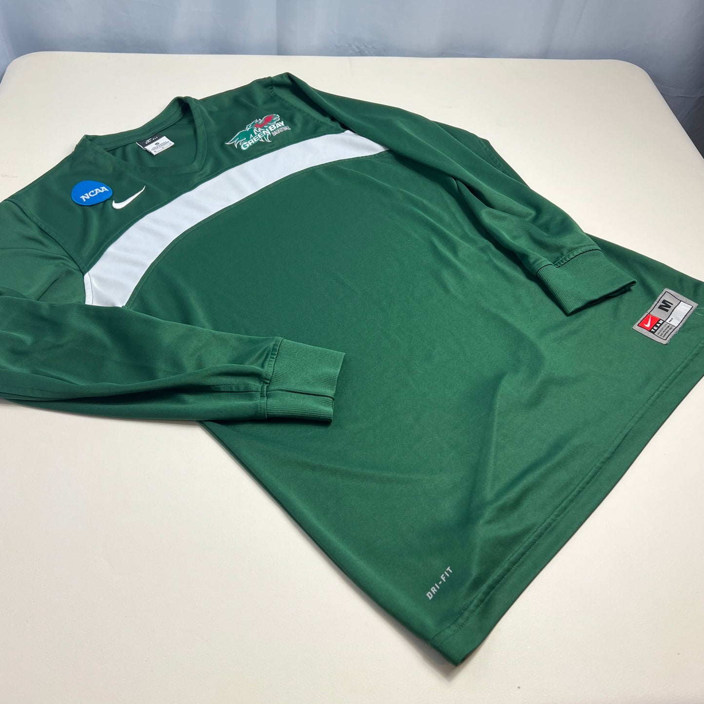 UW Green Bay Phoenix Basketball Nike Longsleeve Warm Up - Medium - Game Worn