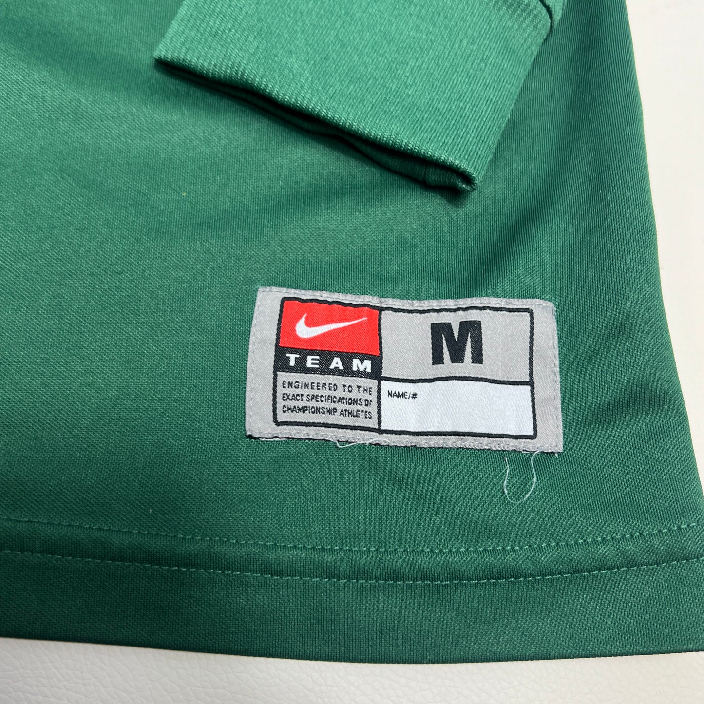UW Green Bay Phoenix Basketball Nike Longsleeve Warm Up - Medium - Game Worn