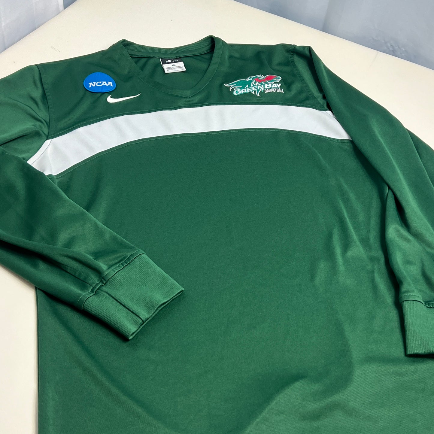 UW Green Bay Phoenix Basketball Nike Longsleeve Warm Up - Medium - Game Worn