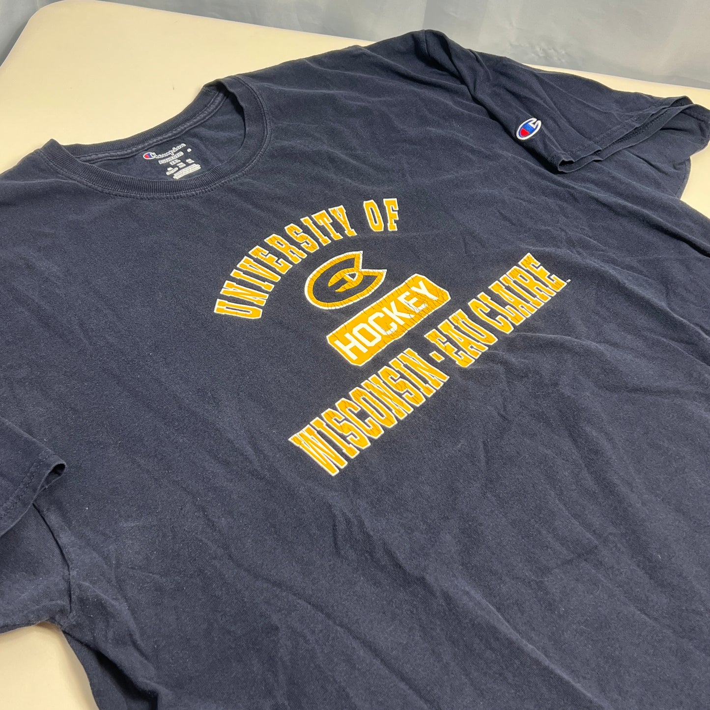 UW Eau Claire Blugolds Hockey T-Shirt - XXLarge - Champion