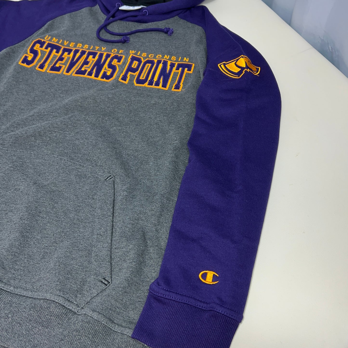 UW Stevens Point Pointers Embroidered Hoodie - Medium - Champion