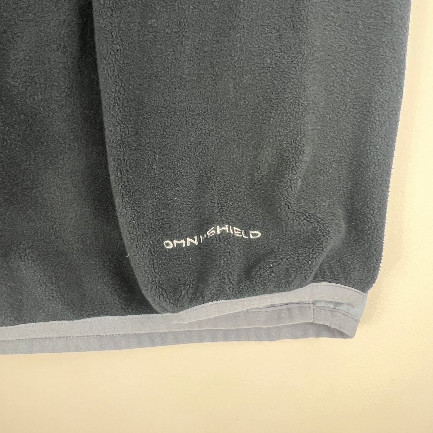 UW Oshkosh Zip Up Sweatshirt - Columbia - X Large - Omni Shield