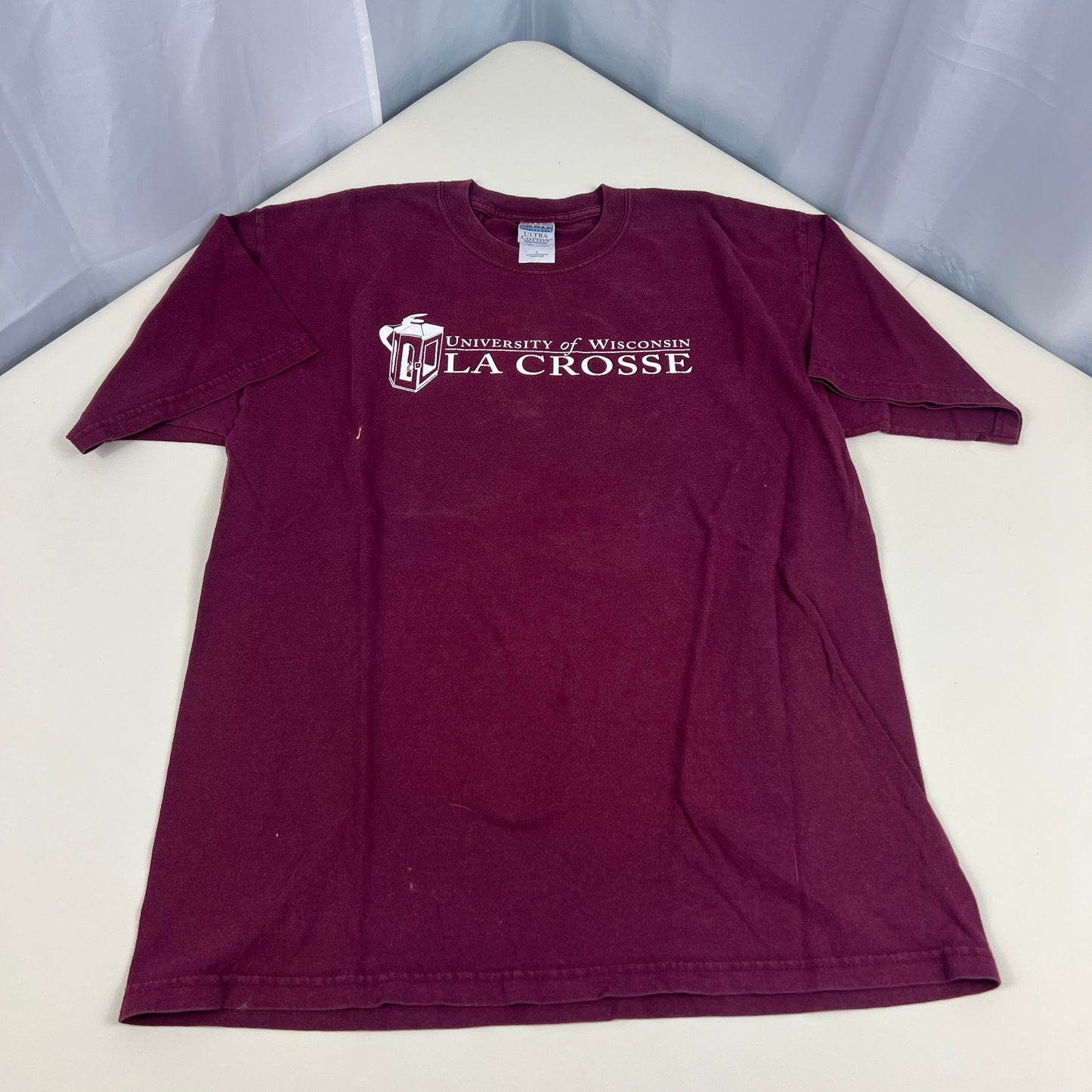 UW LaCrosse Eagles Vintage T-Shirt - Large - Gildan
