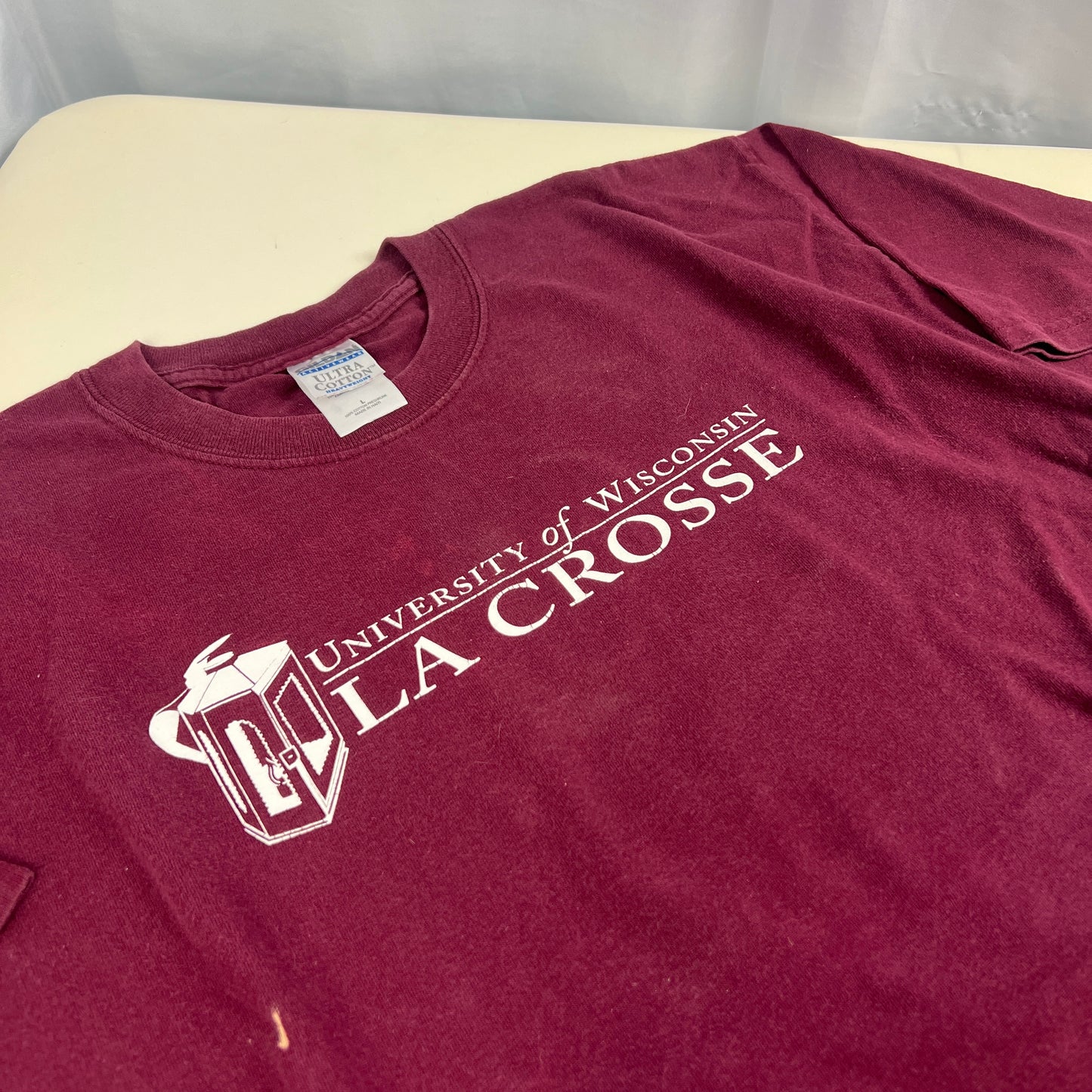 UW LaCrosse Eagles Vintage T-Shirt - Large - Gildan
