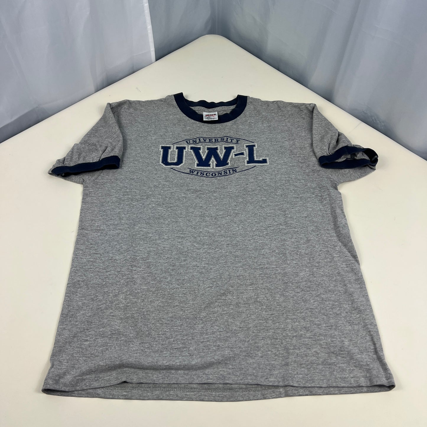 UW LaCrosse Vintage T-Shirt - Large - Anvil Red Bar