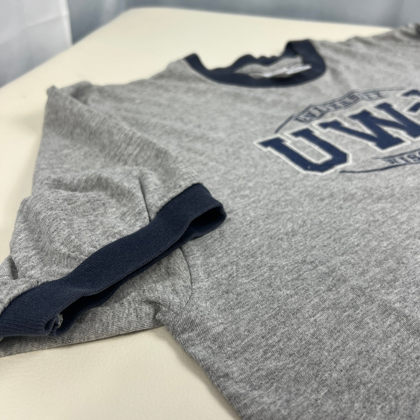 UW LaCrosse Vintage T-Shirt - Large - Anvil Red Bar