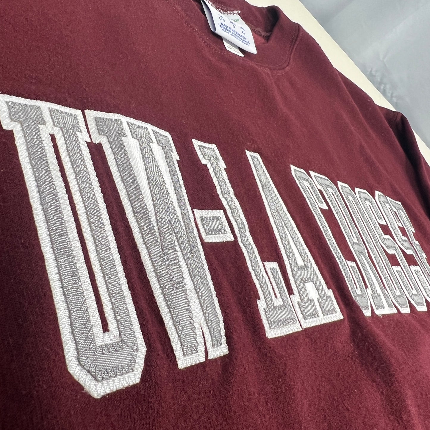 UW LaCrosse Eagles Embroidered Crewneck - Champion - Large