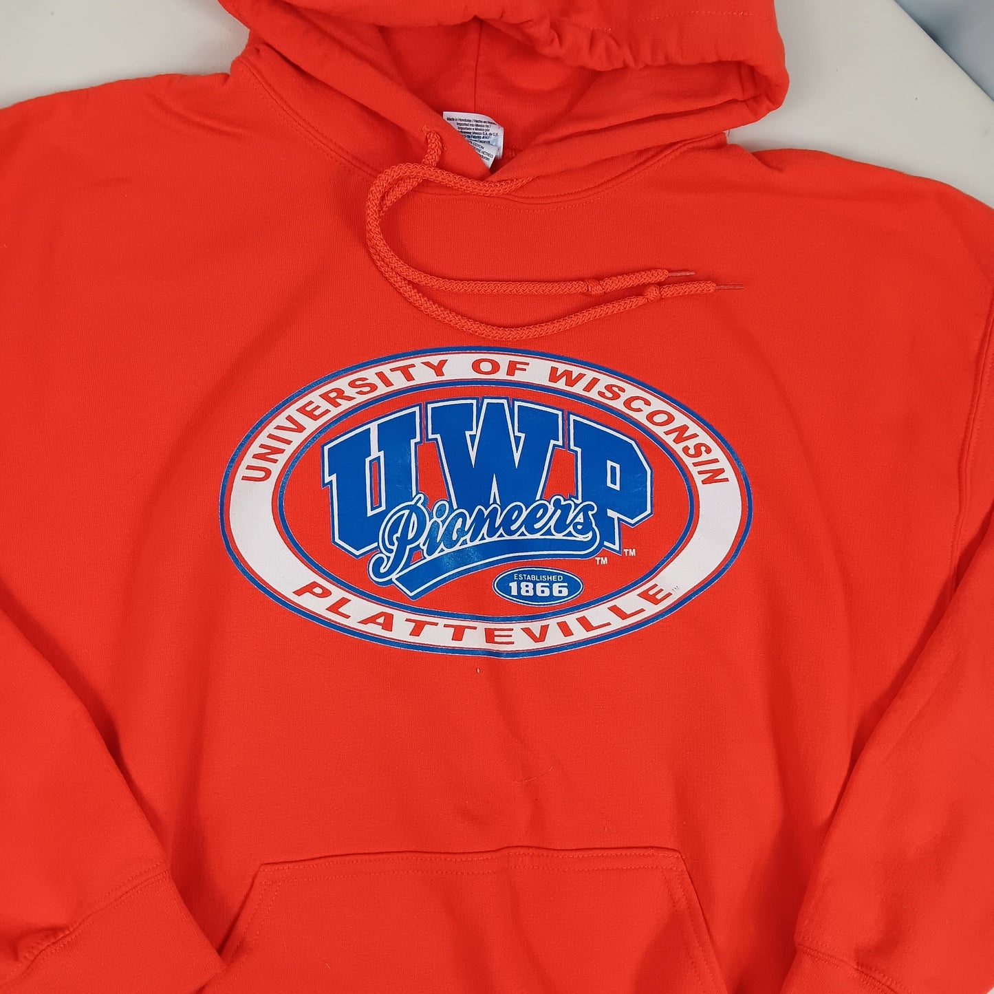 UW Platteville Pioneers Retro Hoodie - Large - Gildan