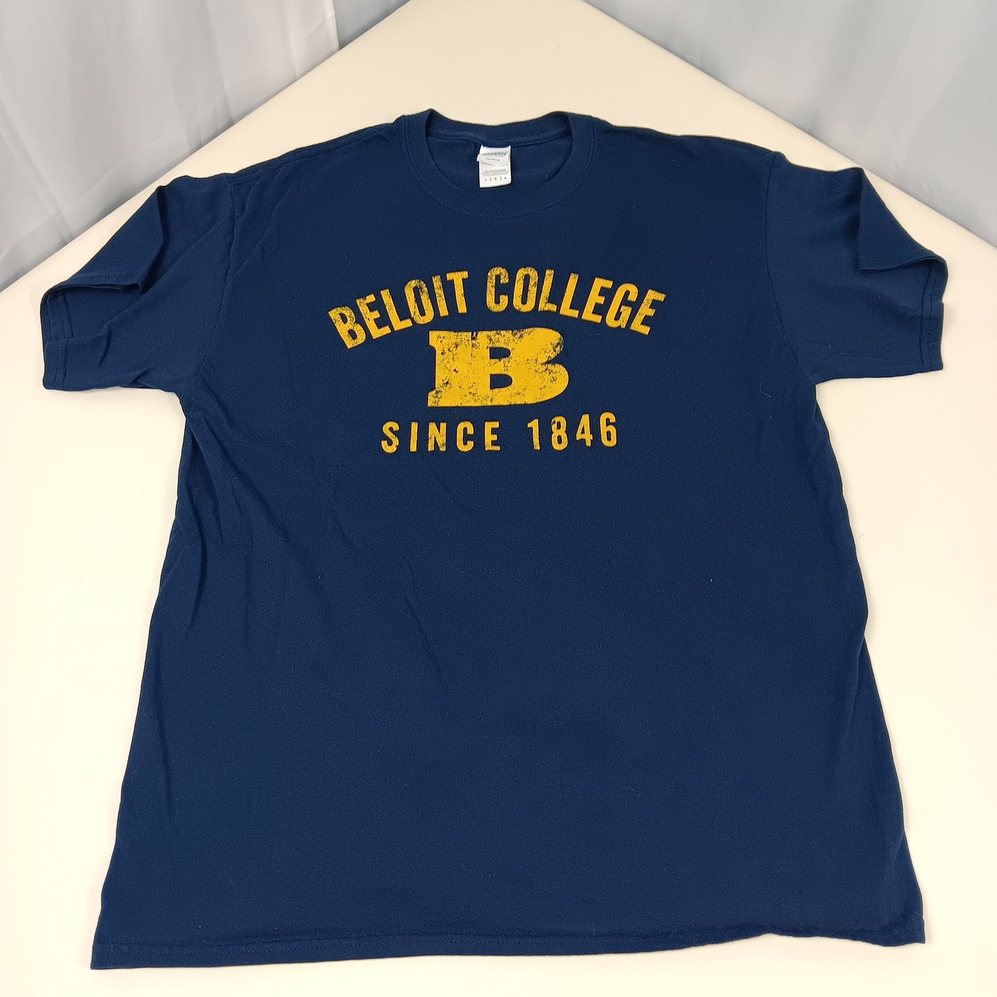 Beloit College Spellout Logo Shirt - Large - Gildan