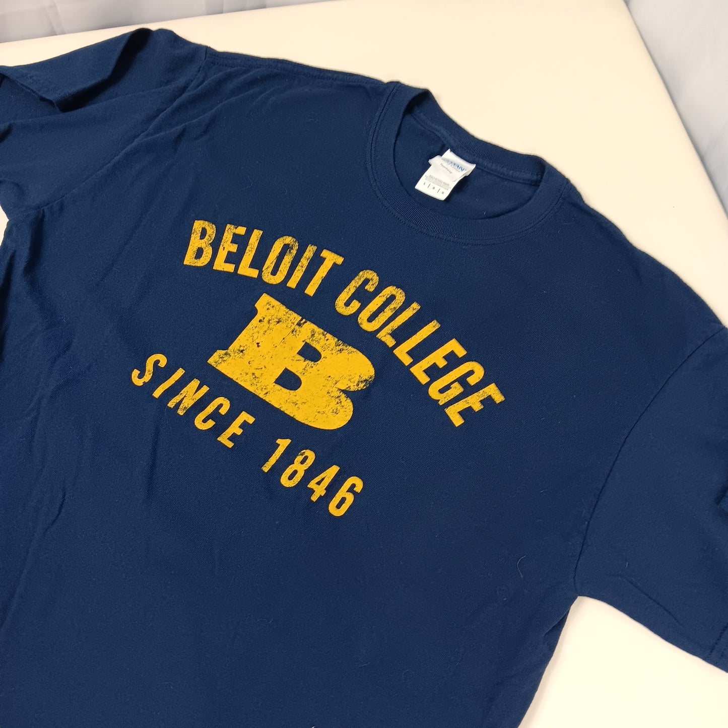 Beloit College Spellout Logo Shirt - Large - Gildan