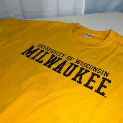 UW Milwaukee Panthers Retro Gildan T-Shirt - X Large