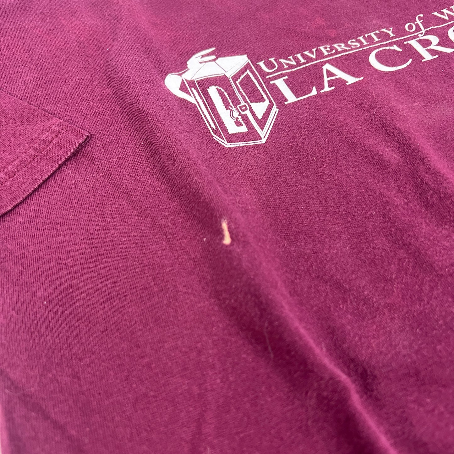 UW LaCrosse Eagles Vintage T-Shirt - Large - Gildan
